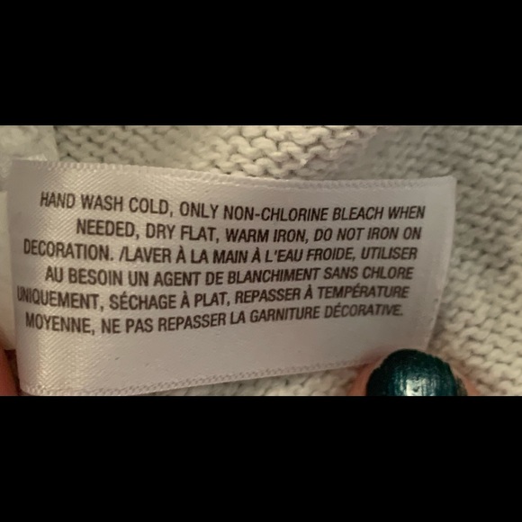 Women’s Cream Old Navy Cardigan Size Medium - Picture 6 of 6